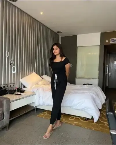 Call Girls Service in Mominpura